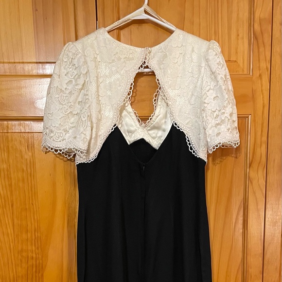 Lace bodice, black crepe skirt formal dress. - Picture 2 of 4